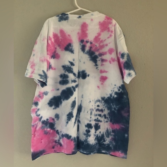 ⭐️FUNDRAISER ALERT⭐️ Tie Dye Kids T-shirt sz L - Picture 3 of 4